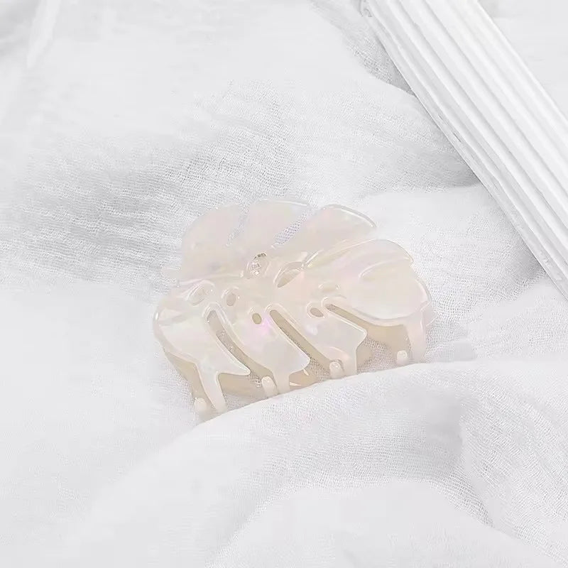 mrs. monstera claw clip