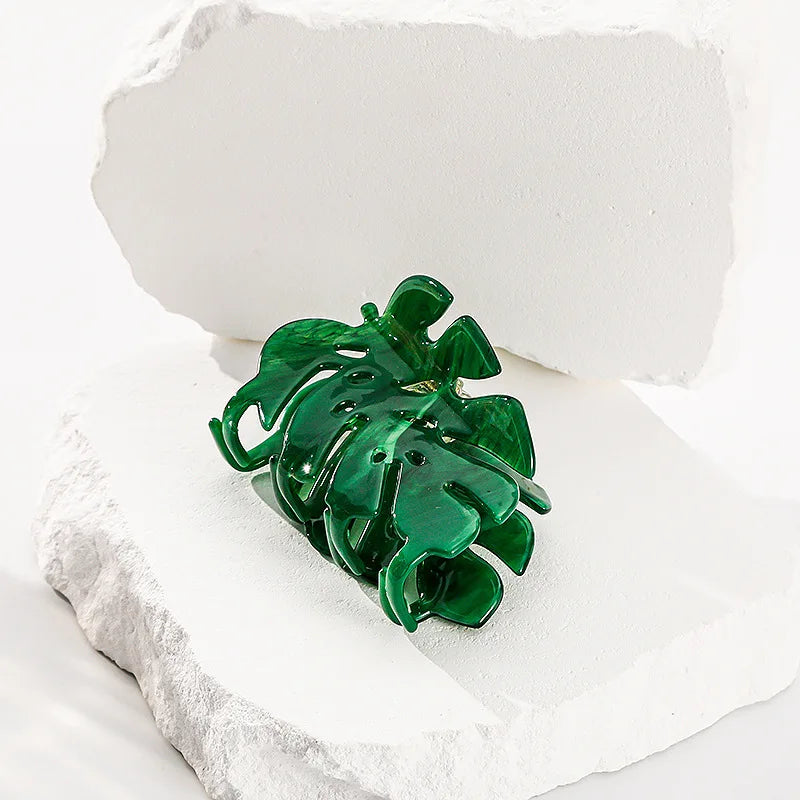 mrs. monstera claw clip